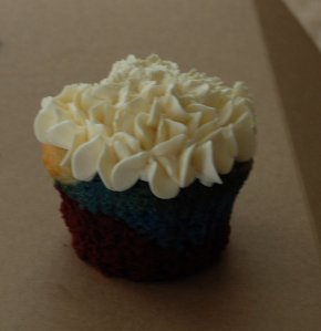 American Cupcake: A bit blurry, but colors are visible.